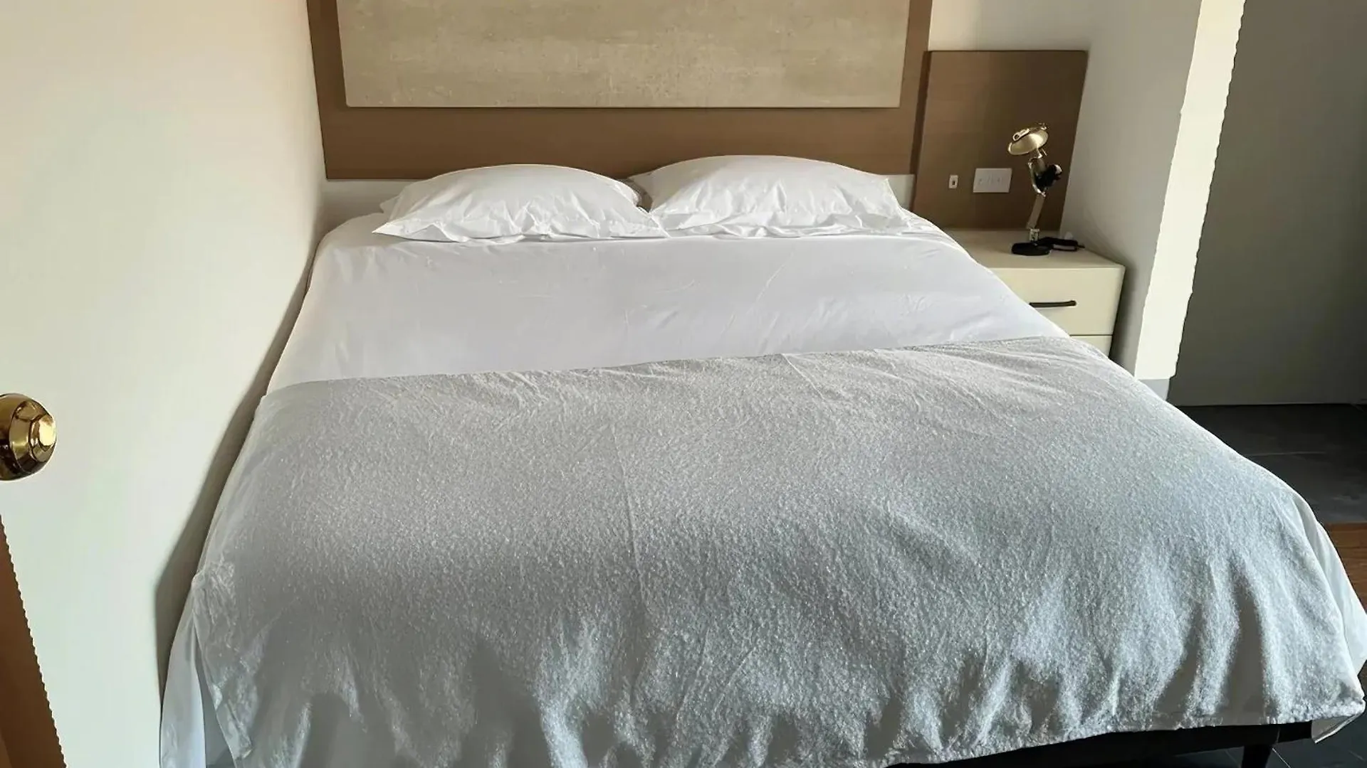 Aparta Suite Torre De Prado 501 Medellín Apartamento